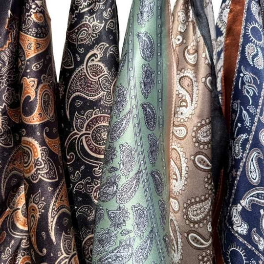 Paisley mulberry silk scarves in classic design by lejbelle